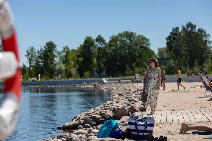 Person på strand.