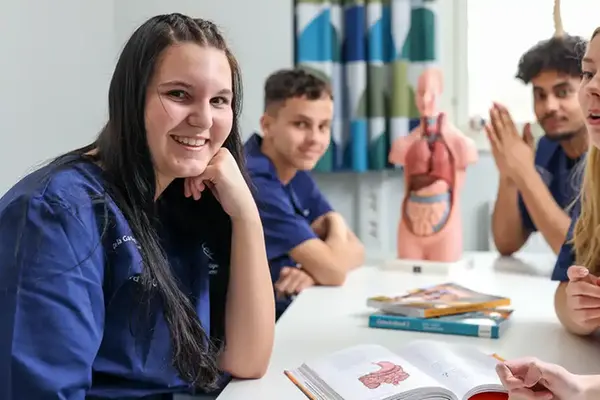 Elever på vård- och omsorgsprogrammet på De la Gardieskolan